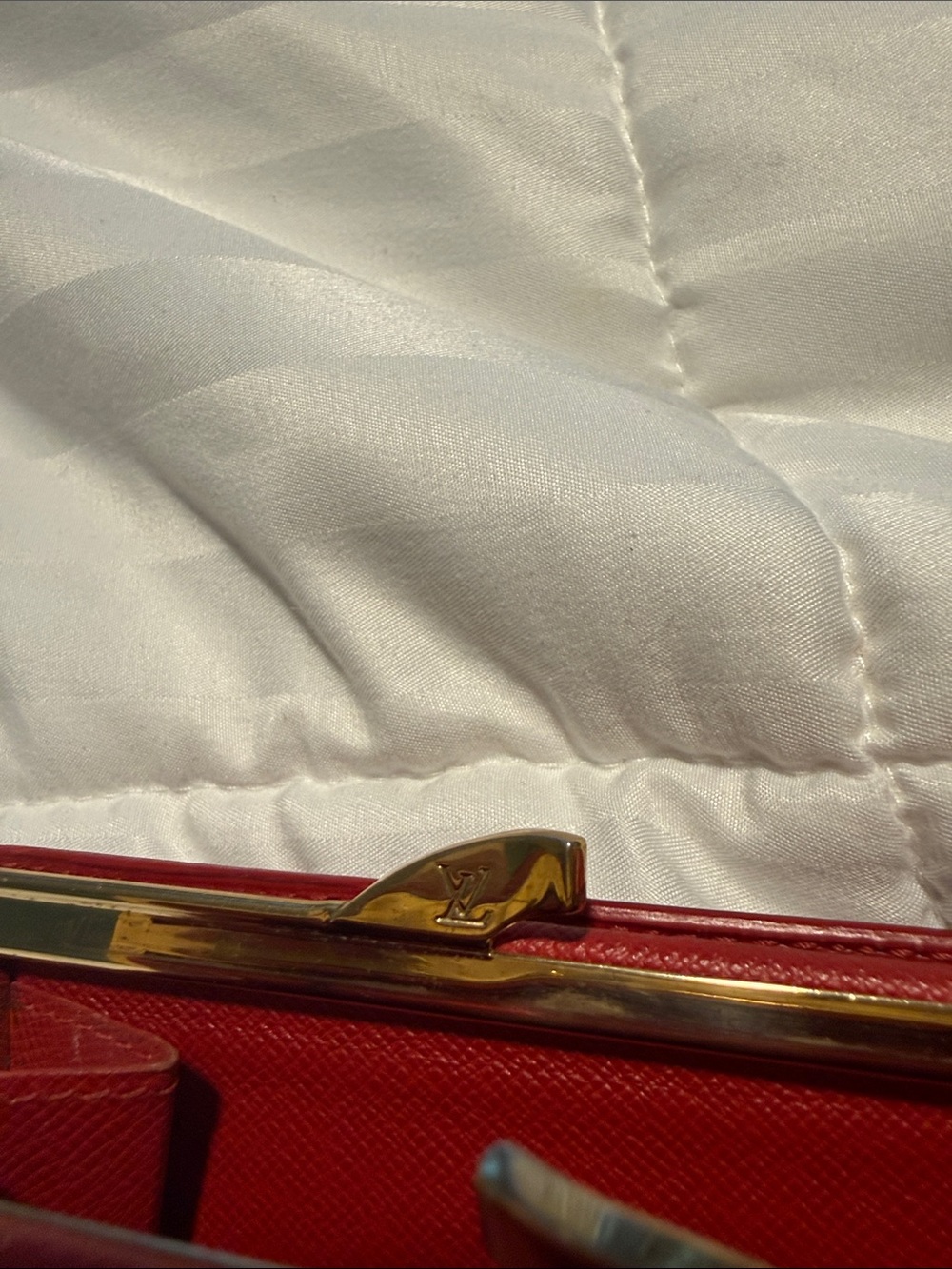 LV Epi Red Textured Women's Wallet Leather with kiss-lock - Picture 10 of 13